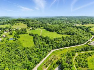 33 Peckham Ln, Gibsonia, PA 15044