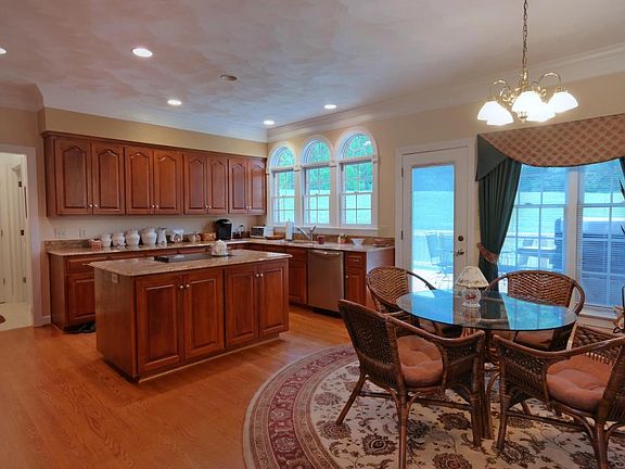 4th image of 481 Plantation Dr