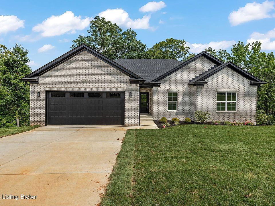 1st image of 376 Bluffs Edge Dr
