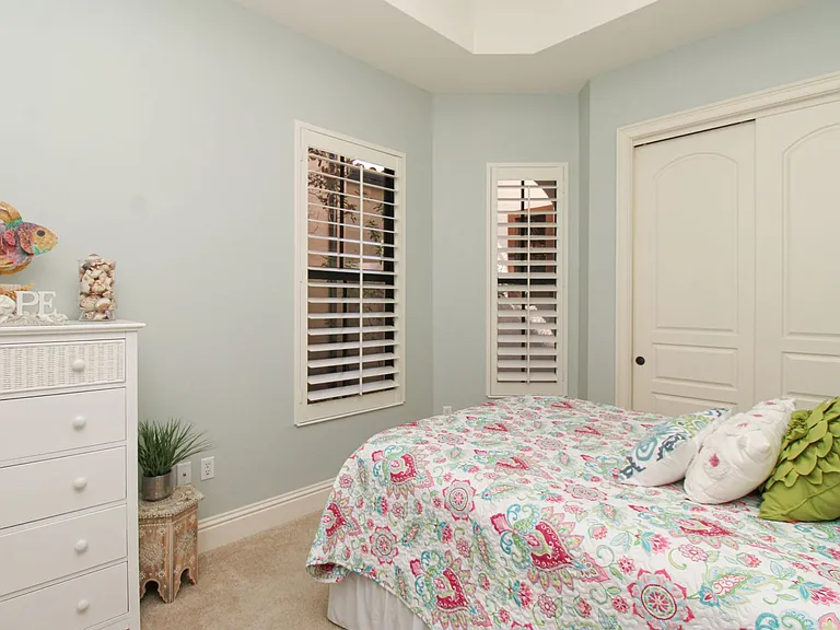 8000 Cordoba Pl — Photo 35