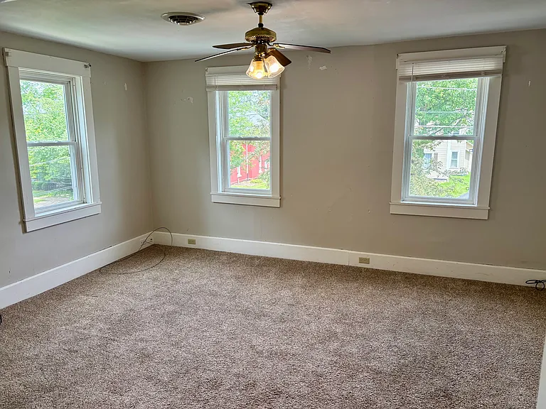 605 S Main St — Photo 7