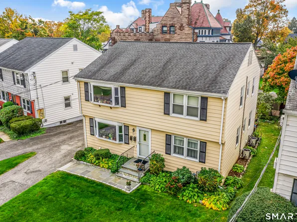 32 Hackett Circle North, Stamford, CT 06906