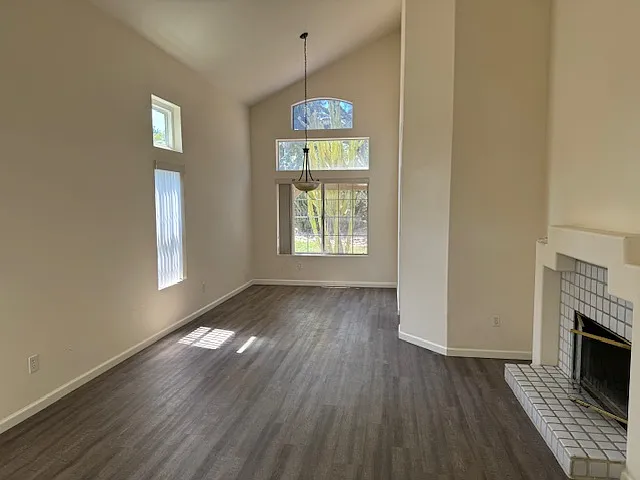 living room/dining room