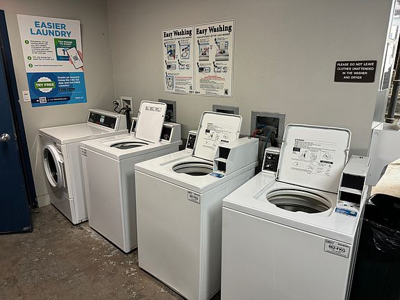 4th image of 5501 S Everett Ave #1749-3W