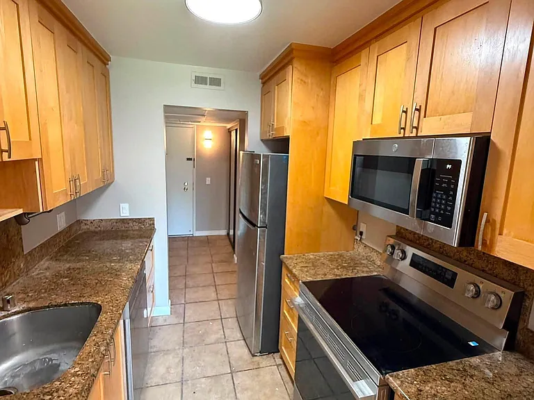 330 N Civic Dr #201 — Photo 11