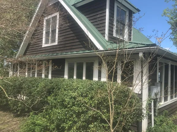 786 Salisbury Park Rd, Hague, VA 22469