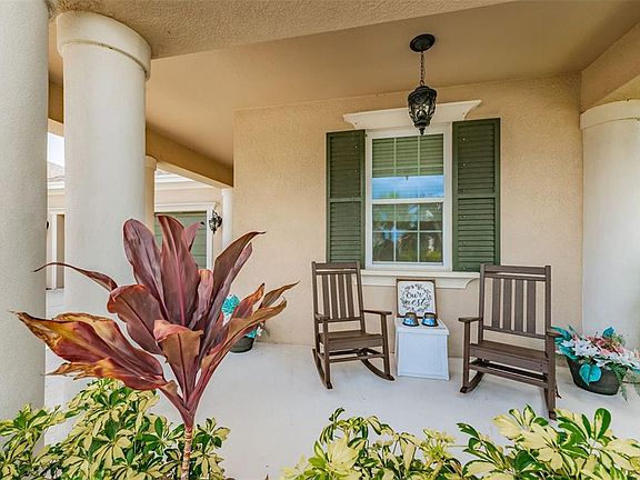 5th image of 934 Molly Cir