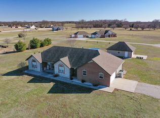 20558 Ellis Court Dr, Cassville, MO 65625