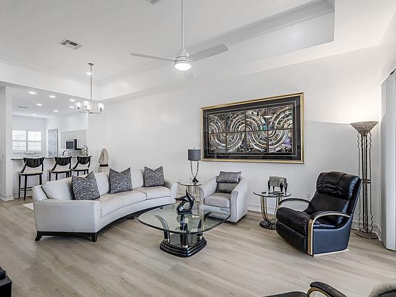 4th image of 7922 Haven Dr Unit 2