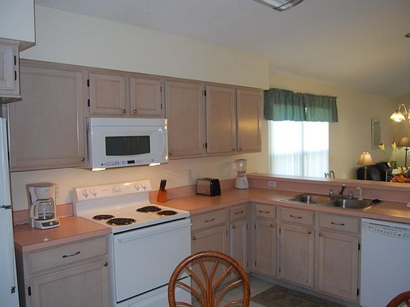 4th image of 4919 Sausalito Ln