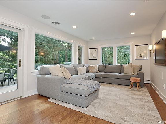 4th image of 92 Piermont Place