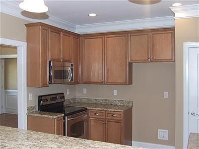 4th image of 3927 PEPPERBERRY Lane