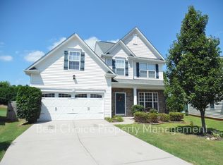 8 Carillon Ct, Simpsonville, SC 29681