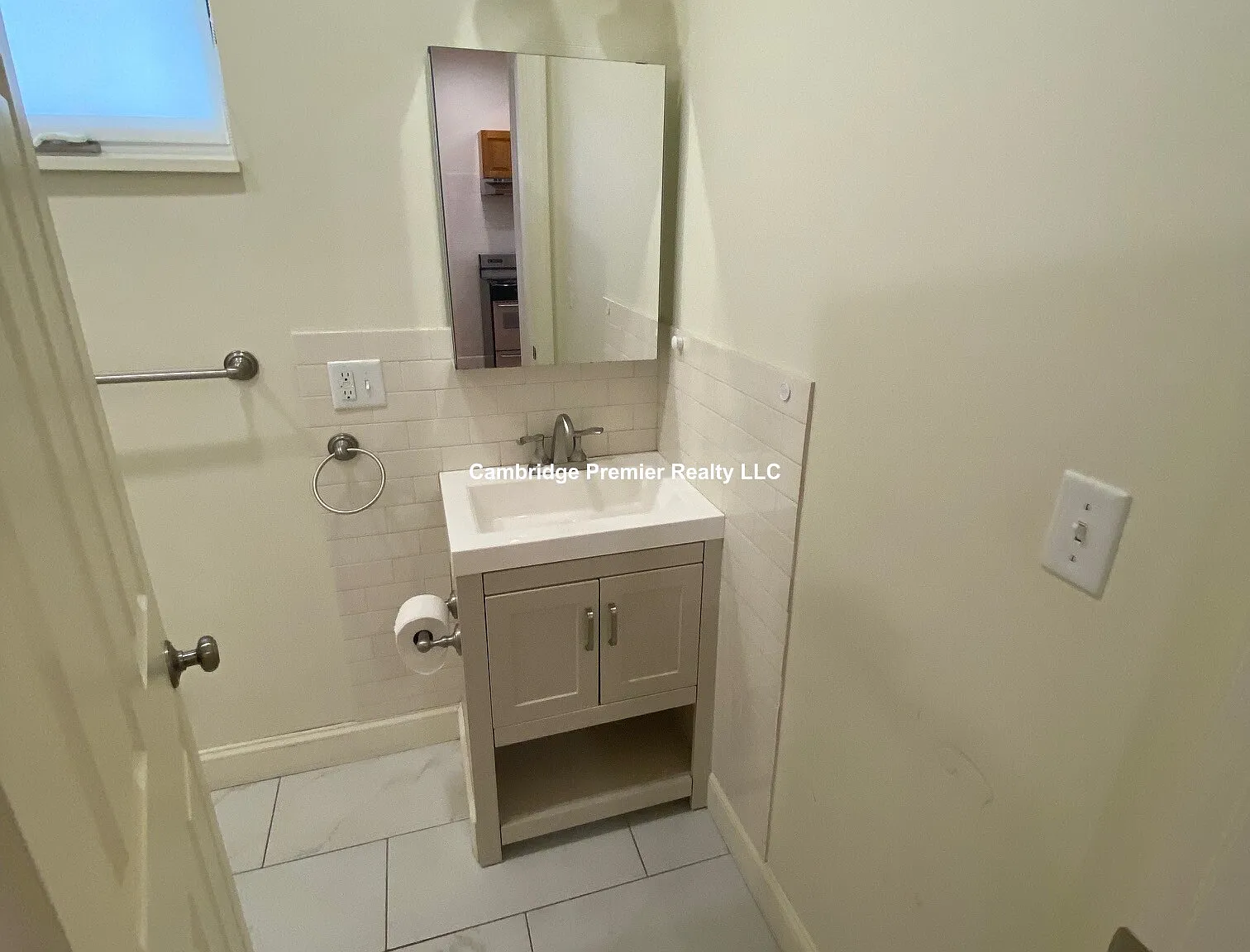 2 bed, $3,200 — Photo 4