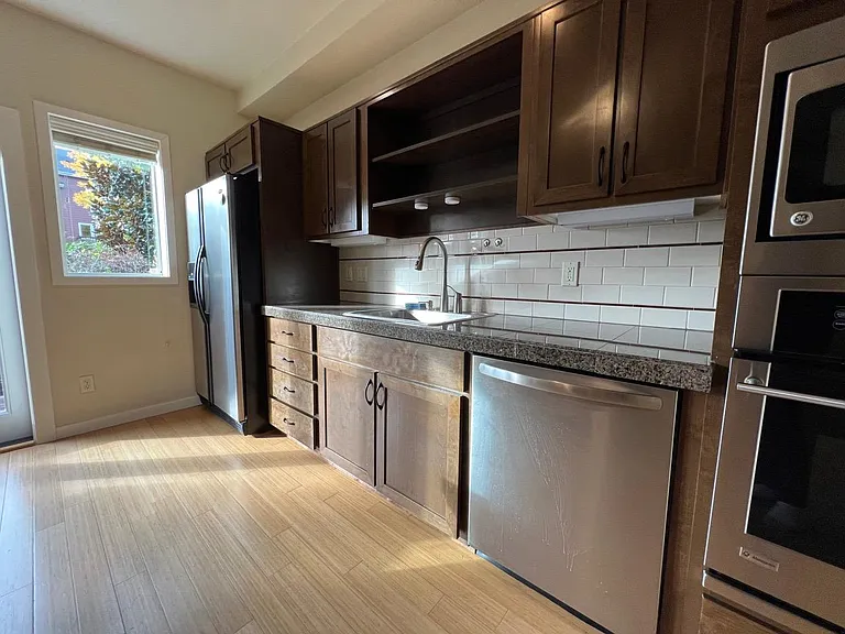 4140 SW Corbett Ave — Photo 4