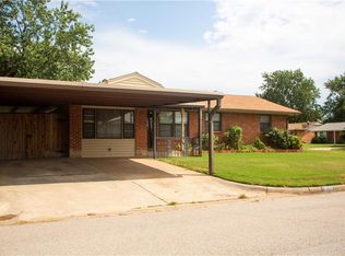 114 S Irving Dr, Moore, OK 73160