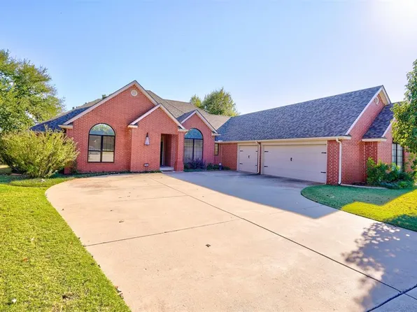 12004 NW Rosemeade Ct, Oklahoma City, OK 73162