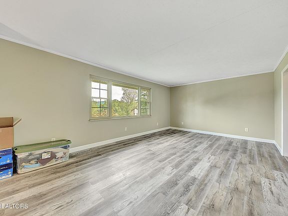 5th image of 110 Whitetail Ln