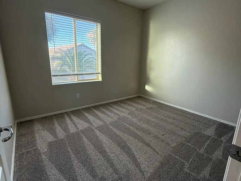 11702 W Sherman St — Photo 8
