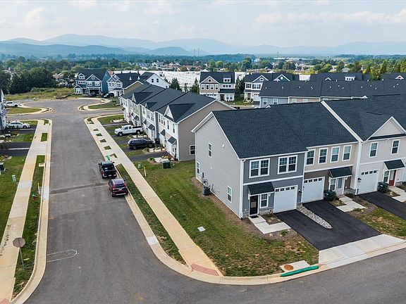 3rd image of 301 Ridgeline Dr