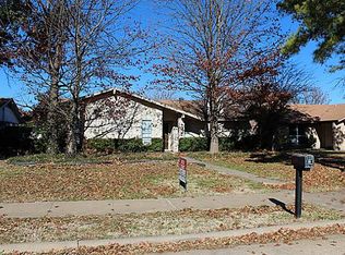 1037 Delores Dr, Garland, TX 75040