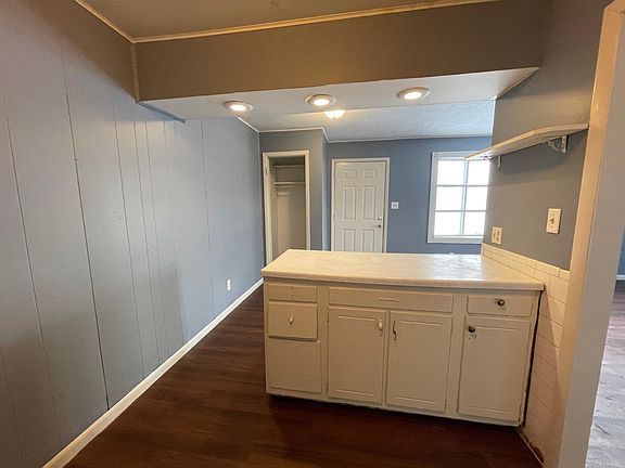 5th image of 936 N Hazel St #D
