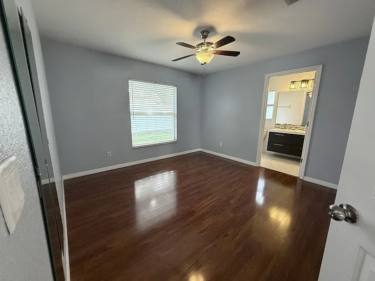 1084 Amanda Kay Cir #1 — Photo 7