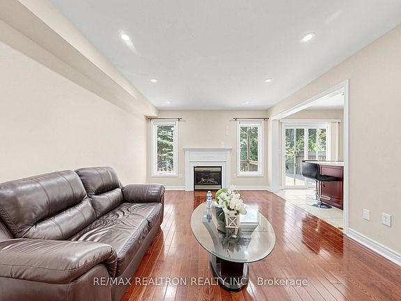 5th image of 13 Quietbrook Cres
