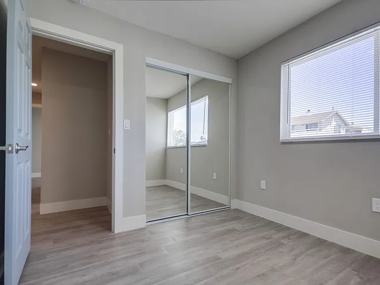 4218 49th St — Photo 26
