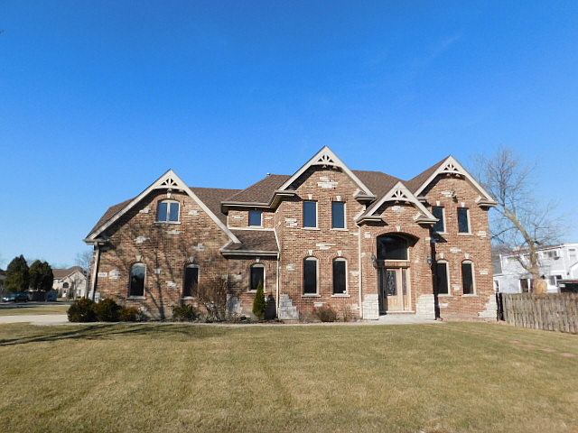 1st image of 9406 Greenwood Dr