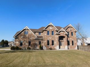 9406 Greenwood Dr, Des Plaines, IL