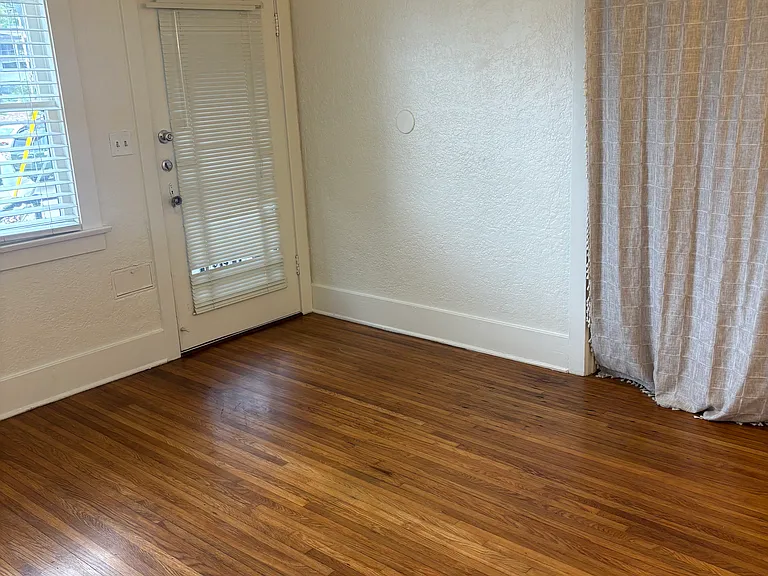 3746 Columbia St #3746 — Photo 7