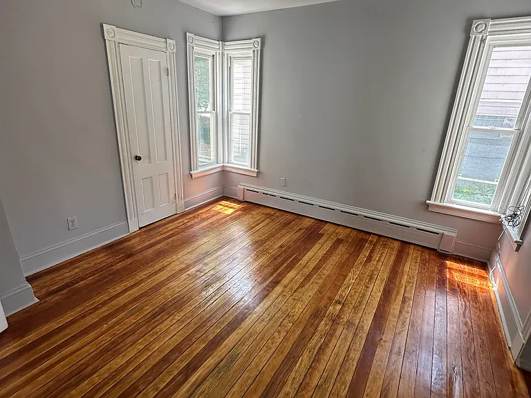 1225 Bank St #1 — Photo 4