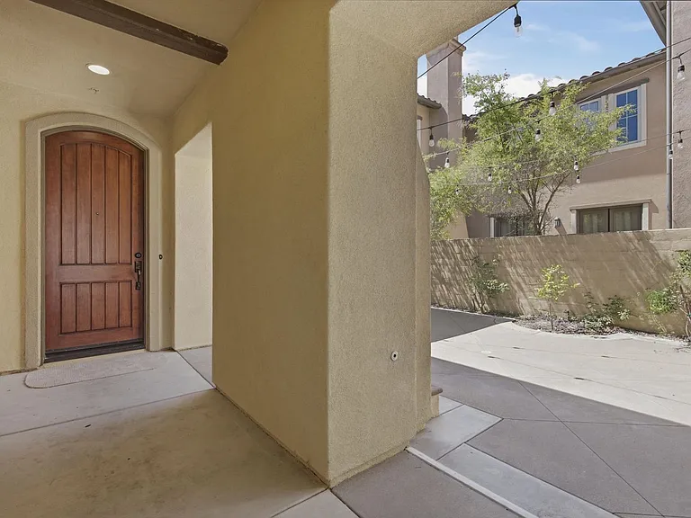 40 Paseo Lerida — Photo 5