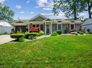 1425 Hollyview Dr, Vermilion, OH 44089