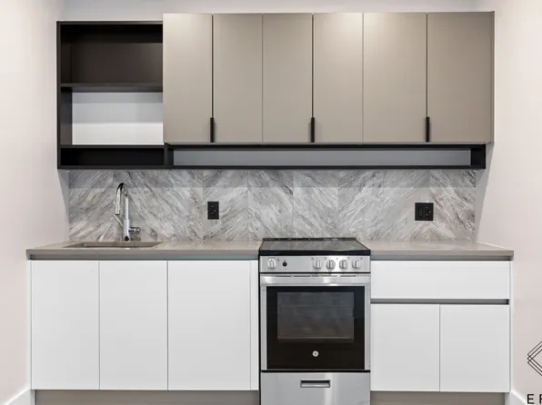 290 Linden Boulevard image 10 of 20