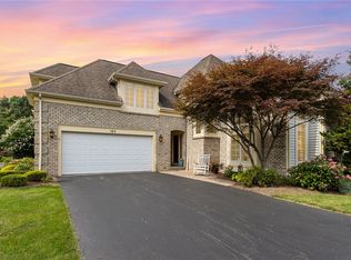 105 Cuddy Ct, Webster, NY 14580