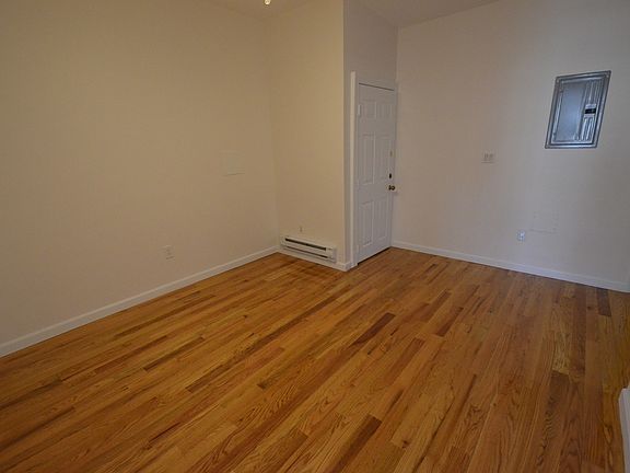 5th image of 56 Westland Ave #4