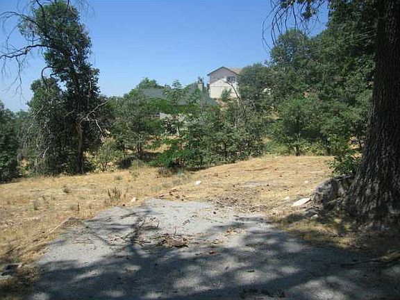 4th image of 55 Park Dr