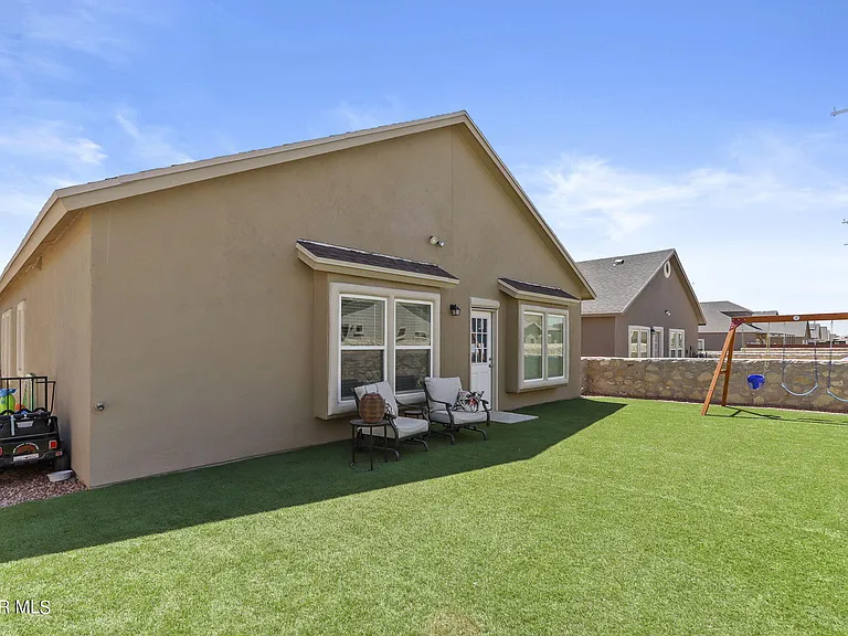 1133 Indigo Sky St — Photo 38