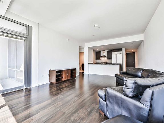 5th image of 240 E Illinois St APT 1803