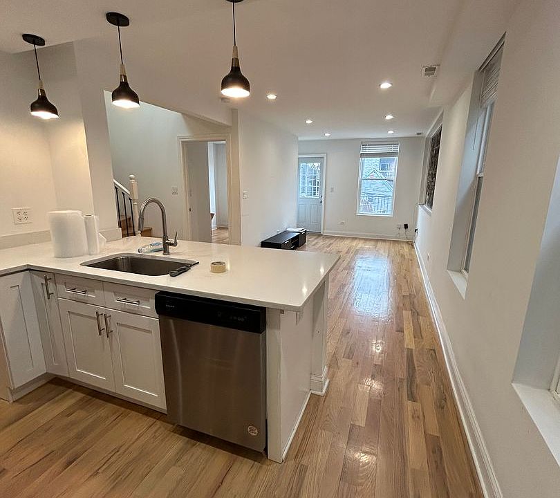 1st image of 1633 N Honore St #3R