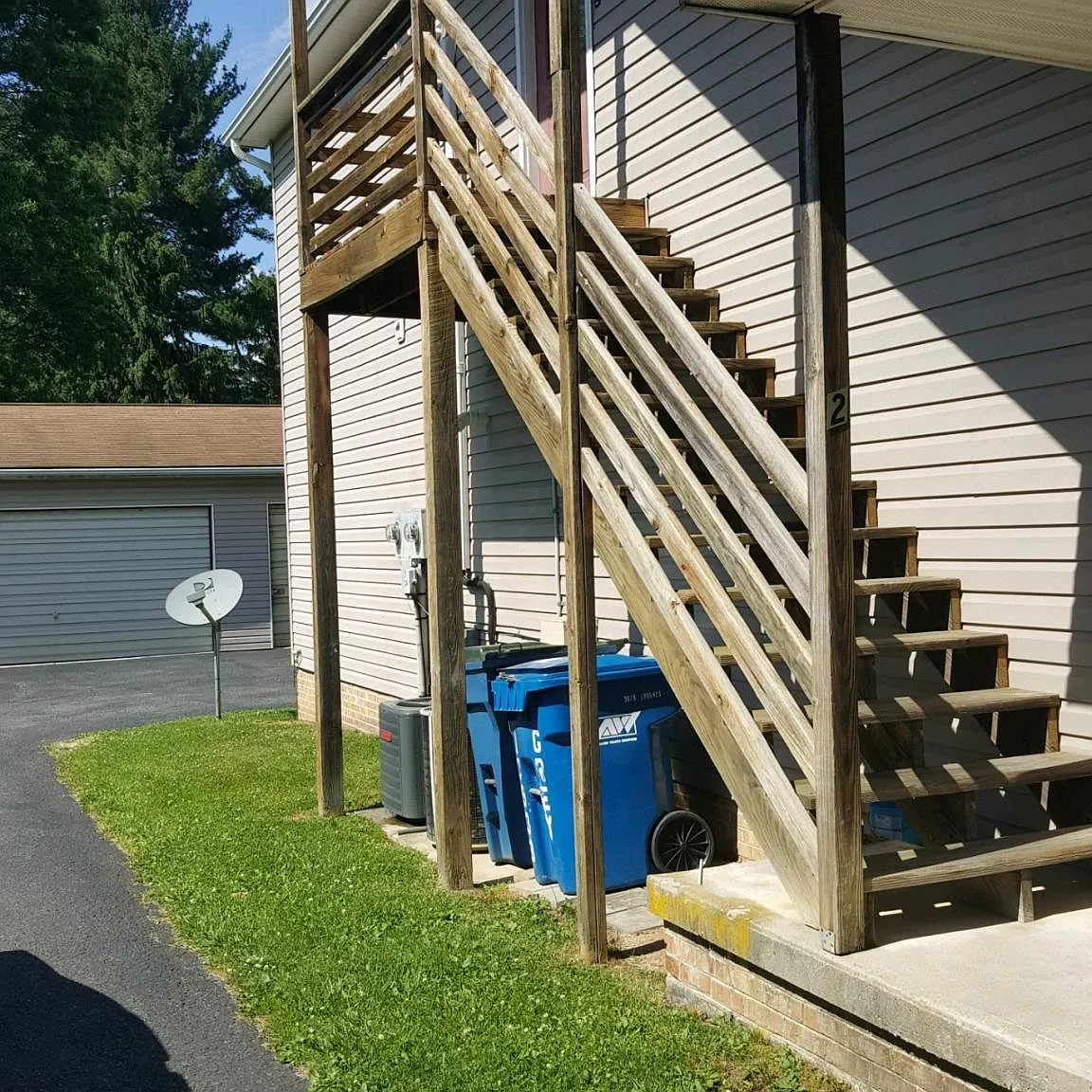 10933 Graystone Dr — Photo 2