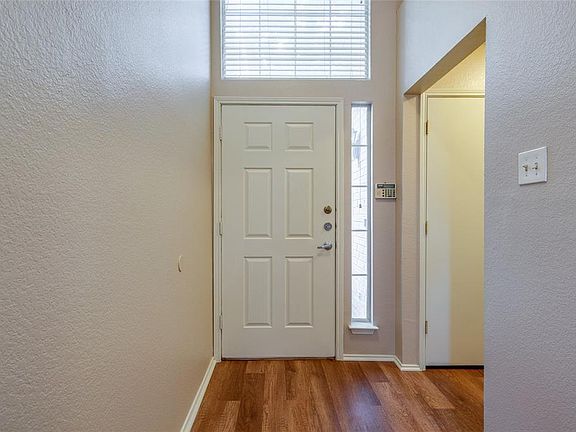 4th image of 1640 Prescott Cir