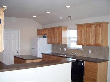 4th image of 5200 Archer Dr