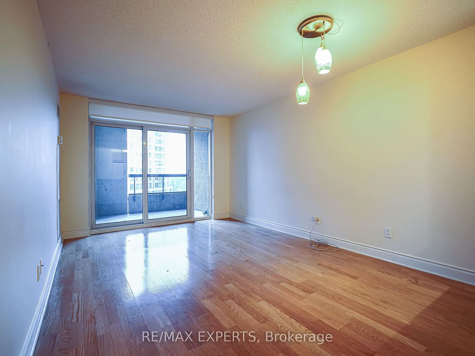 1 bed, $2,400 — Photo 3