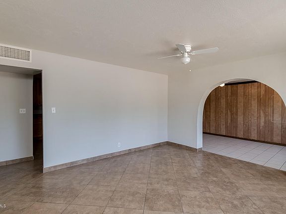 4th image of 3039 W Sweetwater Ave