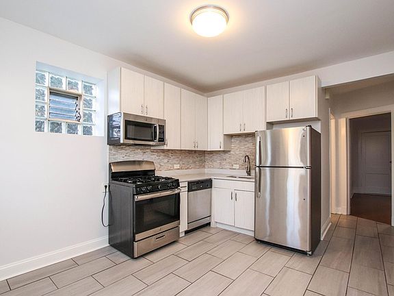 2nd image of 3712 W Belmont Ave APT 2R