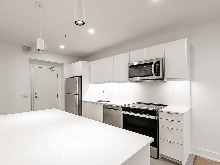 150 Fermanagh Ave #50015A-004A — Photo 1