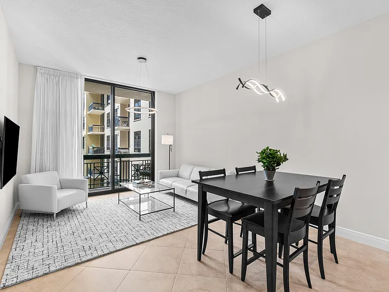 701 S Olive Ave #1209 — Photo 3
